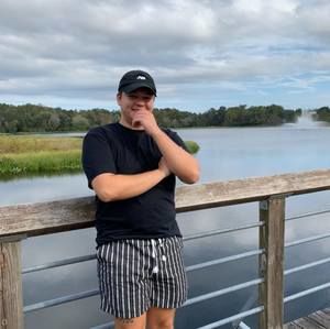 Meet your Posher, Quinn